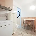 Lägenhet Bandiera Bro Bari