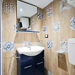 Bandiera Bro Apartment *